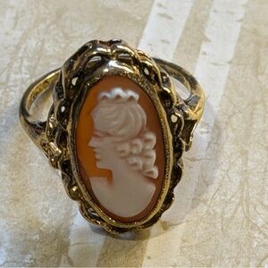 Elegant Vintage 14k GP sterling silver  Cameo Ring - Size 7